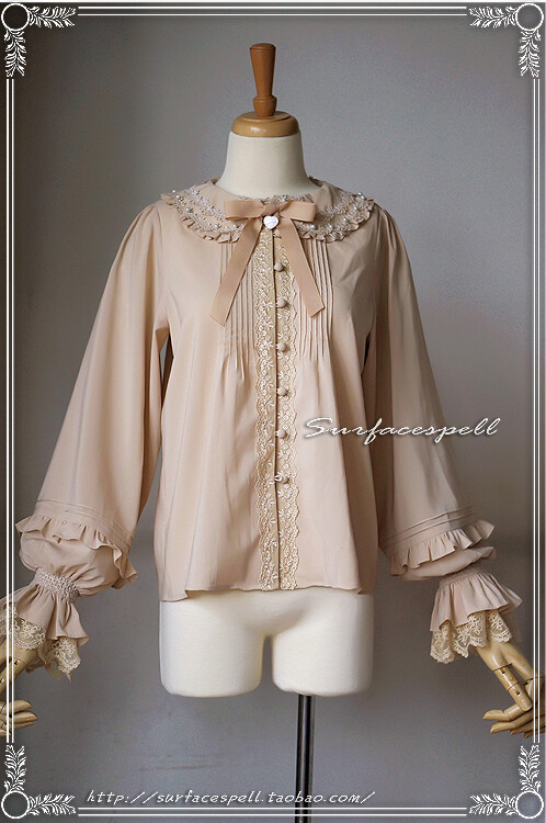 英国梨和小苍兰*古典A型花瓣领刺绣雪纺衬衣