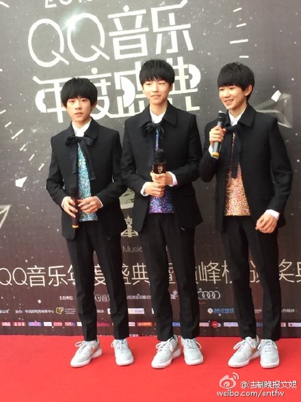 tfboys-王源 说最想见到偶像@林俊杰 @tfboys-易烊700_934 竖版 竖屏