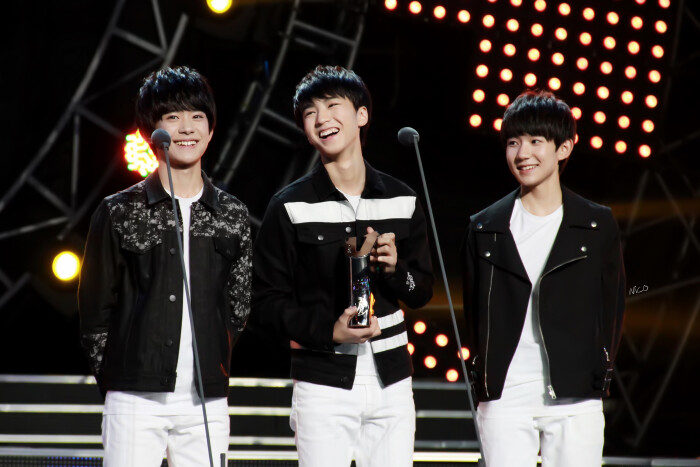 tfboys 2015音乐v榜年度盛典