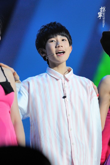 【20150413深圳湾体育馆音乐风云榜 tfboys 图】