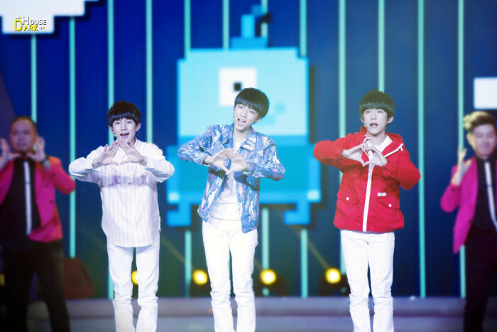 tfboys 2015音乐风云榜年度盛典