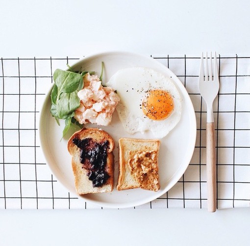 一组简约风格的欧式早餐美食摄影图片.