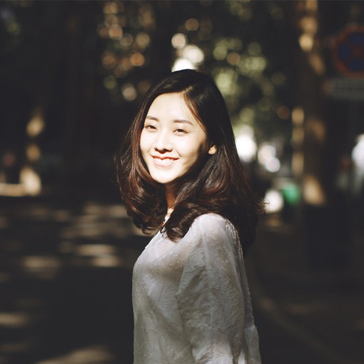 给人以治愈系感觉的微笑的女生
