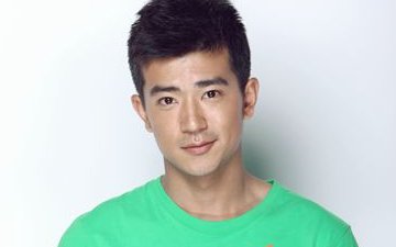 李岷城,中国内地男演员,毕业于北京舞蹈学院音乐剧系.