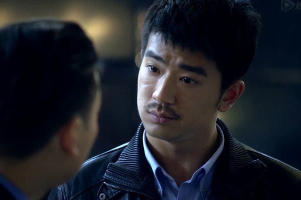 2007年参演电视剧《康熙微服私访记5》和《笑着活下去》进入娱乐圈