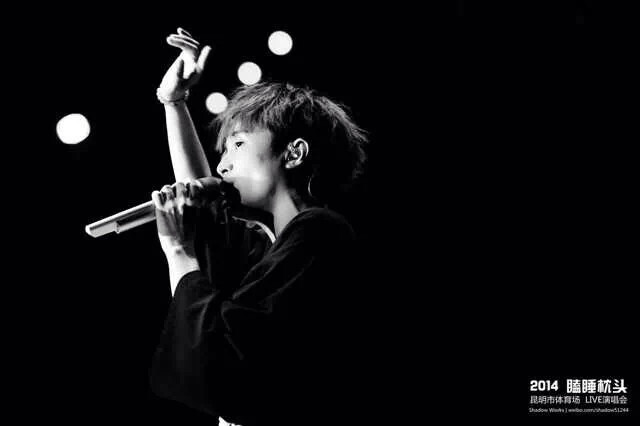 我开始从现在在的立足点,沿着留下的生命与…