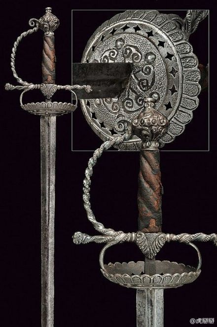 《rapier》在西洋剑中是一个很大范畴,我们基本能用"双刃护手佩剑"来