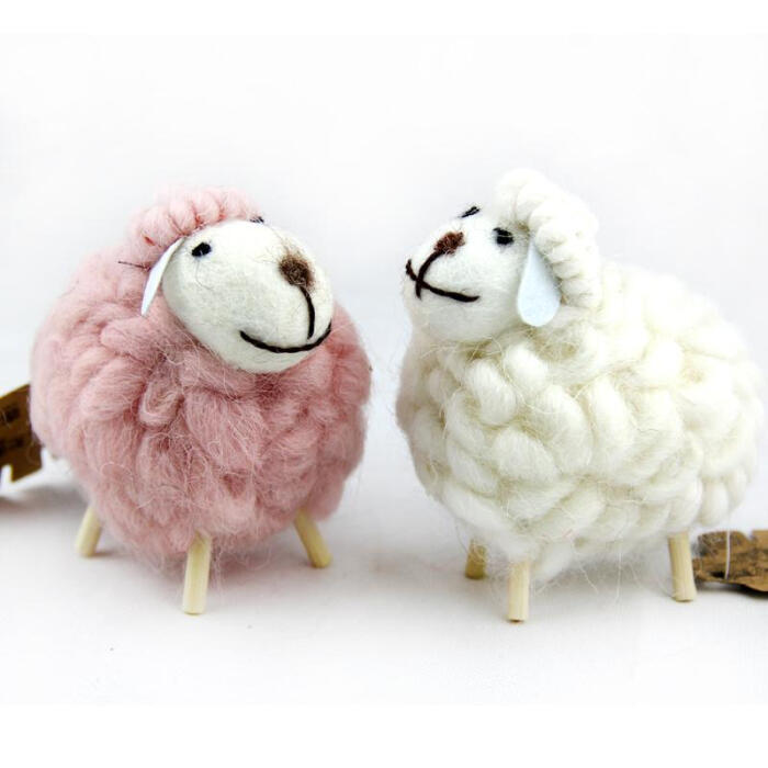 左手右手羊毛毡手工布艺娃娃摆件创意个性毛绒玩具麻花萌物毛毡羊
