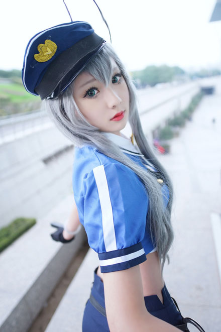 白皙萌妹奈亚子警察制服诱人cos(2)