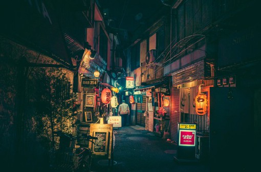 一组关于午夜日本京都街头小巷的城市夜景摄影作品,可不是午夜凶铃,就