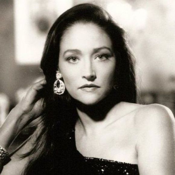 奥利维亚·赫西(olivia hussey),1951年4月17日出生于阿根廷首都布宜