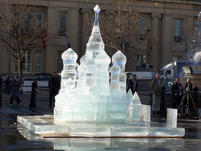 在特拉法加广场的俄罗斯冰雕