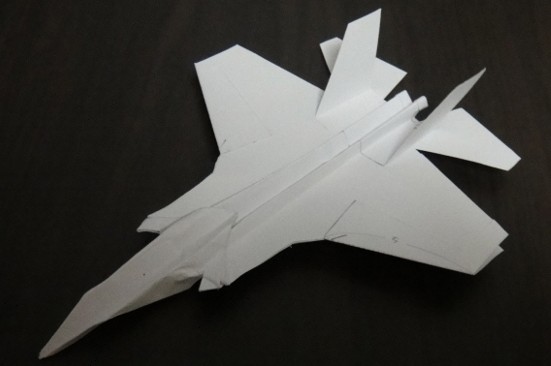 超酷手工折纸战斗机教程,完全手工打造超酷折纸战斗机的教程!