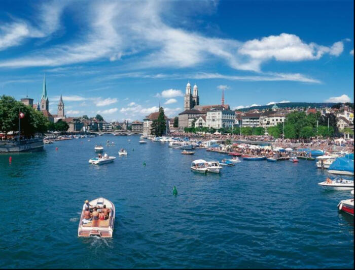瑞士最大的城市苏黎世, 世界最怡居城市之一, 也是文化中心.