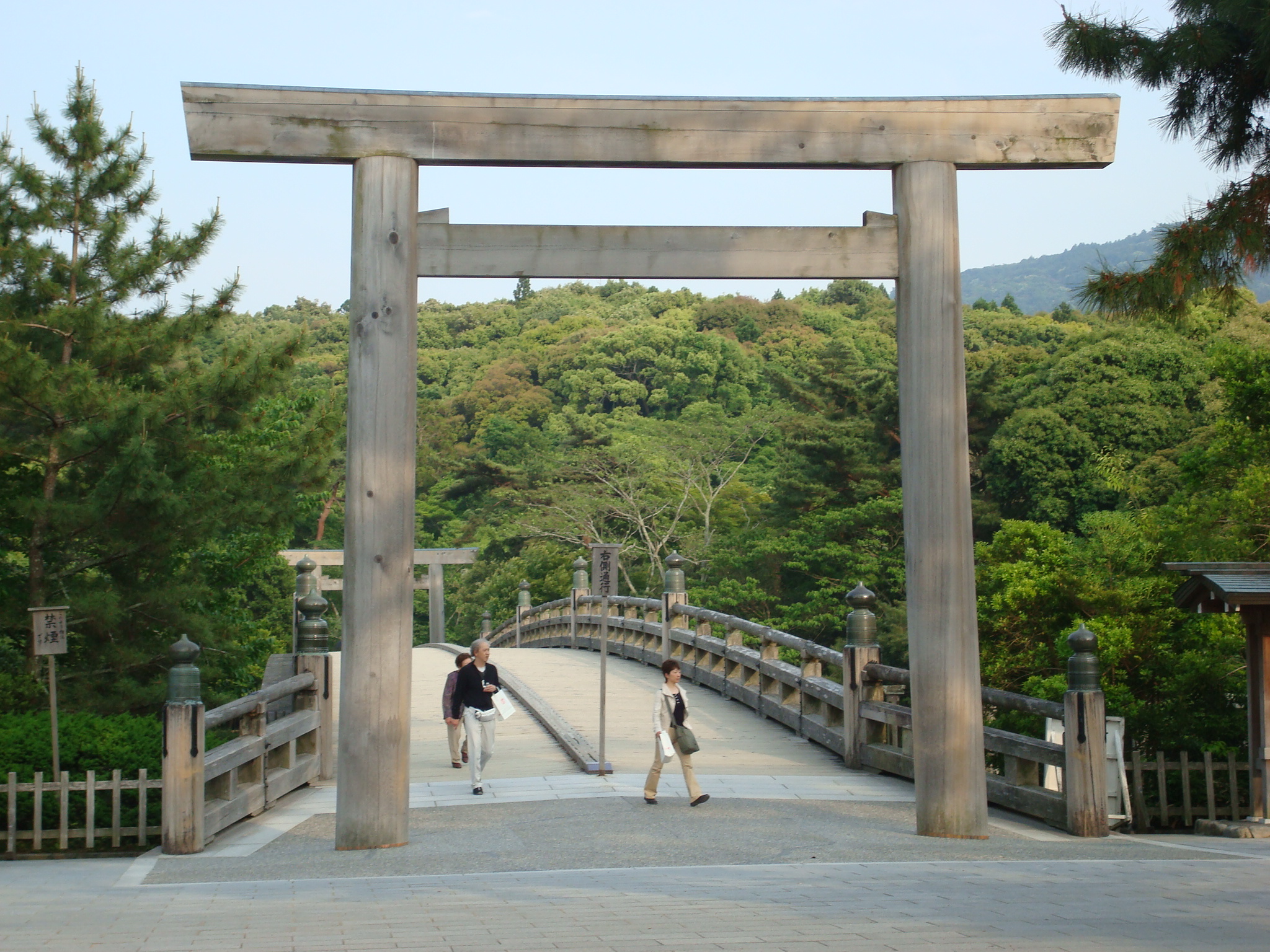 伊势神宫 伊势神宫是日本神社的主要代表.