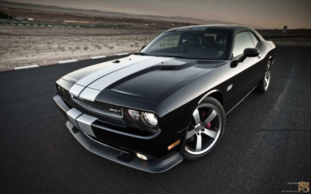 道奇dodge challenger srt8 392