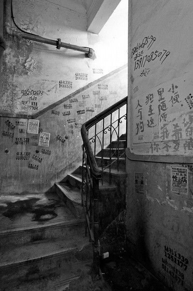锁在楼梯间里的老上海 only photography