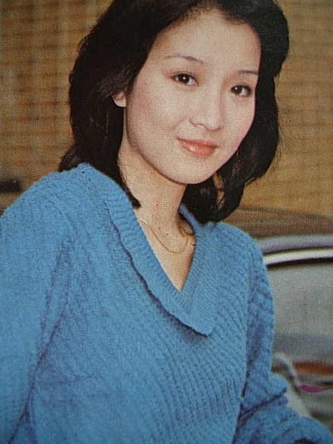 【第二代三大花旦】1988年前,因健康问题,黄杏秀推掉了许多片约,到年