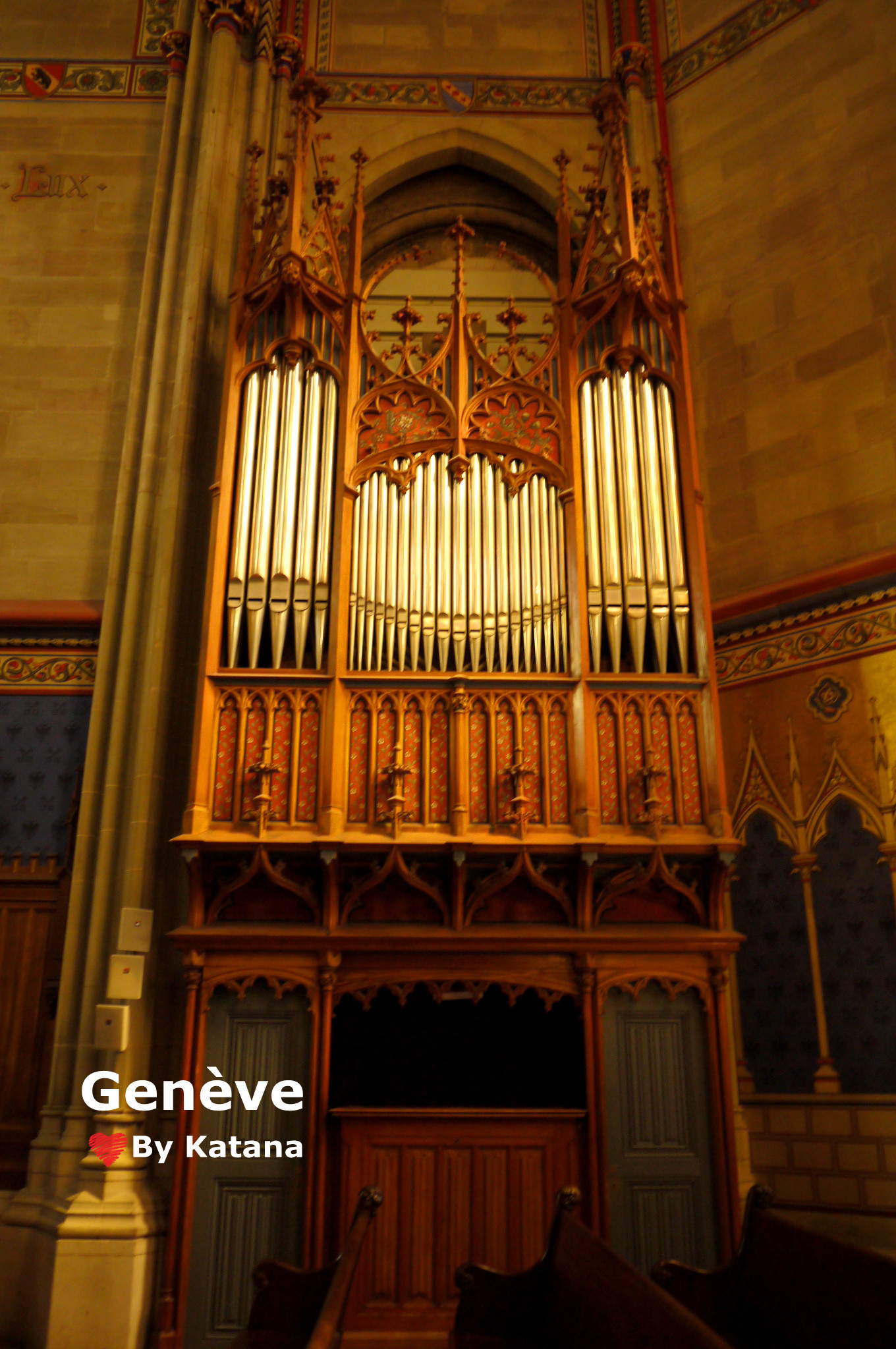 瑞士日内瓦圣皮埃尔大教堂(cathédrale st-pierre)内的管风琴