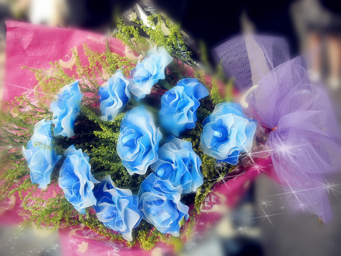 11朵蓝玫瑰,代表一生一世只爱你一个~