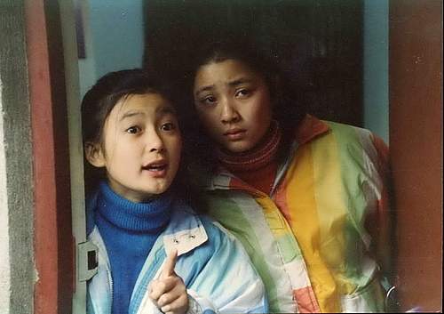 《十六岁花季》中的白雪和陈菲儿
