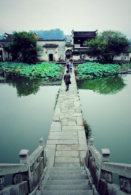 宏村画桥 ,依旧古色古香的地方.