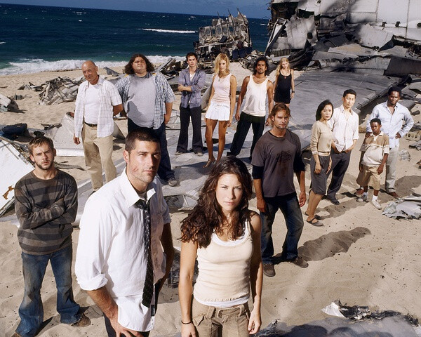 第一季自2004年9月22日星期三晚上八点起于美国播出,一共有25集.