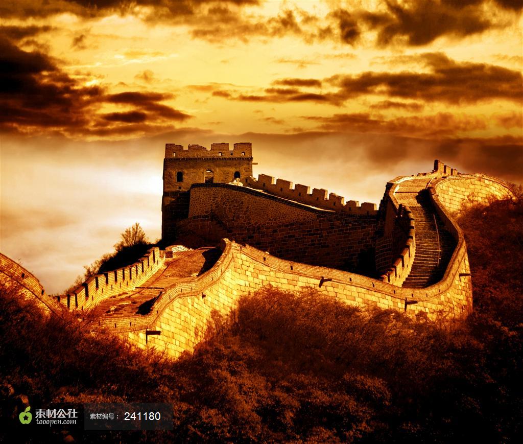乌云笼罩下的金黄色长城图片素材世界景观图片素材