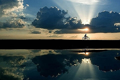摄影 风景 -海 自行车 惬意