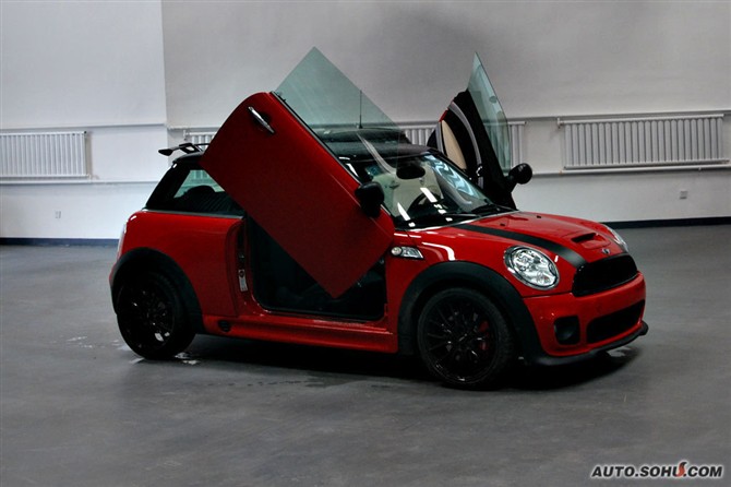红色mini