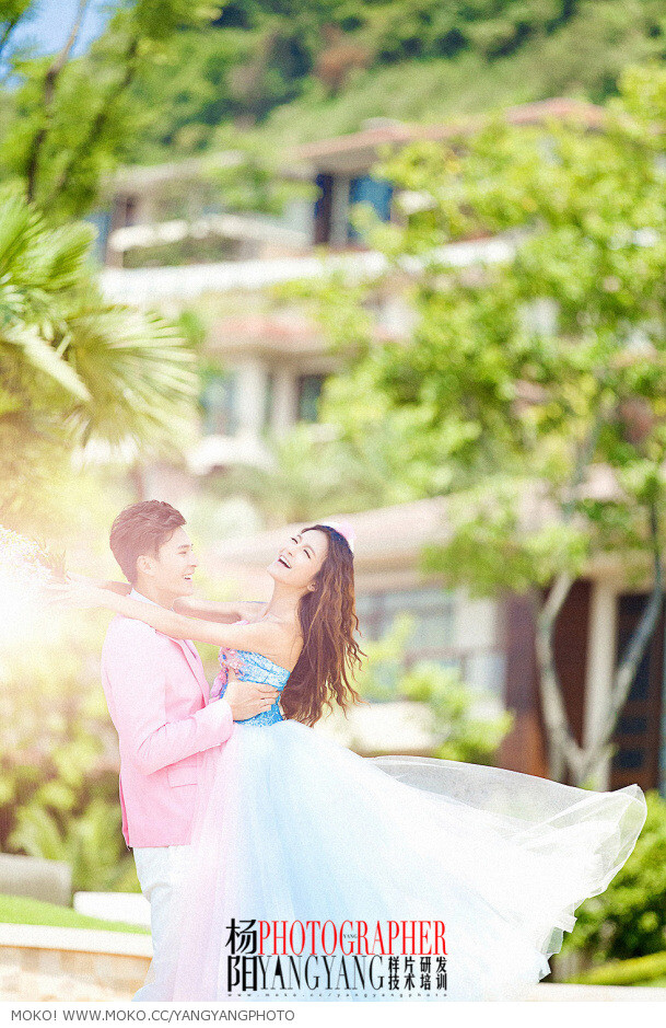 情侣主题婚纱照.