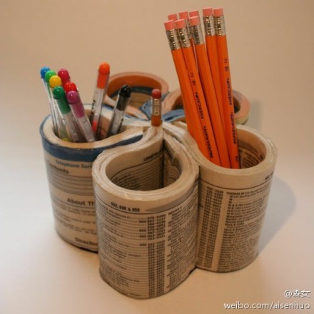 用废旧报纸制成的笔筒,利用率大大提高了!