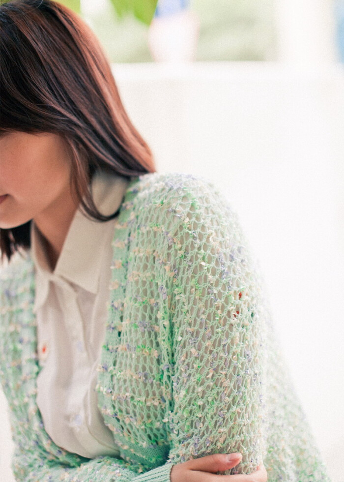 彩树早春韩国青草浅绿质感镂空蝙蝠袖宽松针织