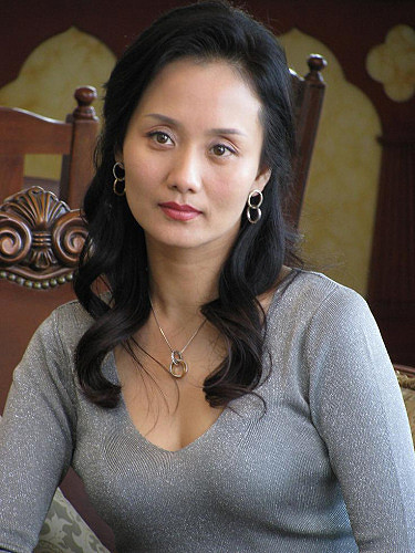 演员 李颖,上海人,1966年出生,著名演员,曾