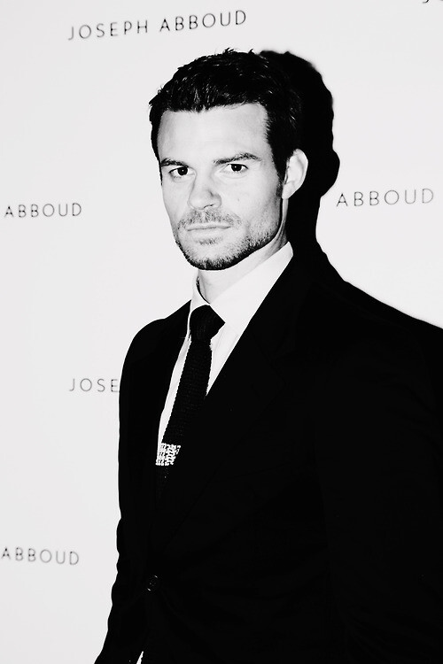 daniel gillies.吸血鬼始祖以利亚,以叔.