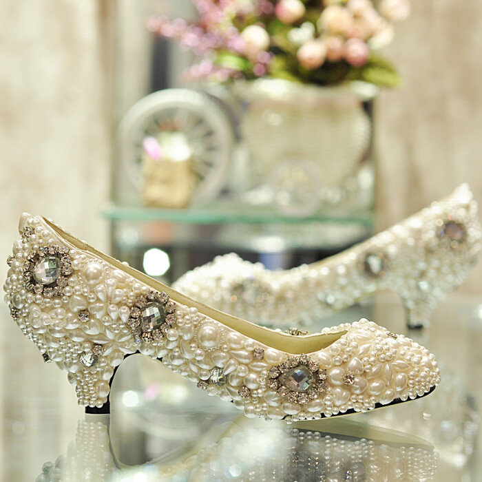 珍珠镶水钻宝石中低跟婚鞋明星礼服宴会夜店鞋