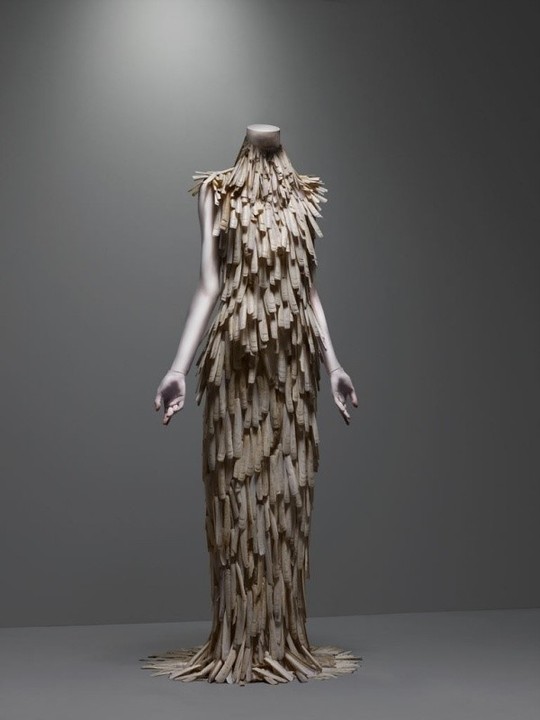 亚历山大·麦昆(alexandermcqueen)经典作品回顾