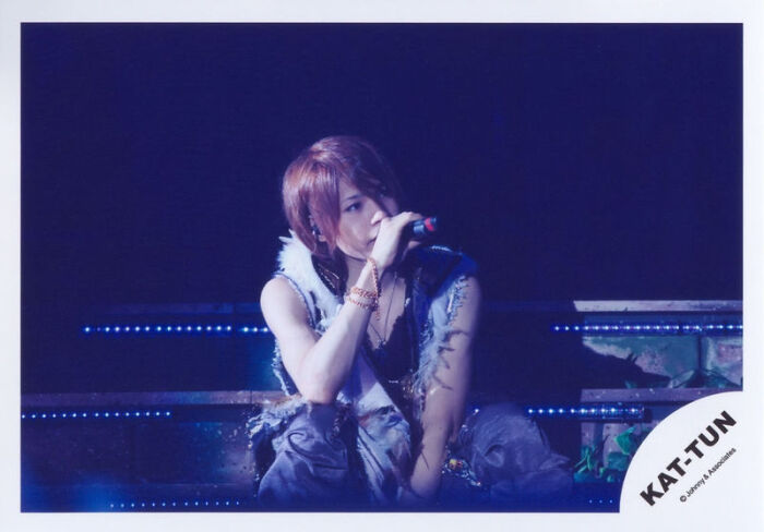 【上田龙也】1998年进入杰尼斯事务所,2001…