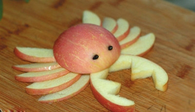 【水果拼成的小动物】真是太有爱了,苹果做的螃蟹(crab).