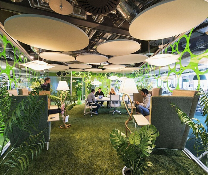 谷歌公司向来以独特的办公环境而著称,漂亮多彩的内部办公环境让人叹