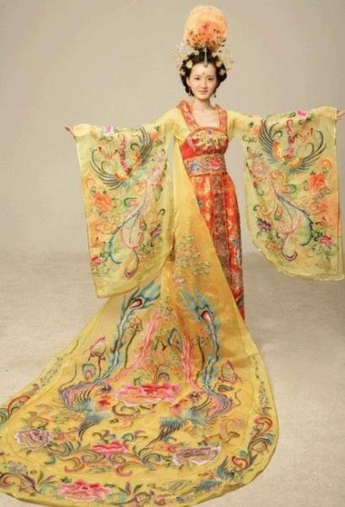 孤陋寡闻了不是,汉服是汉族人民的服饰,不是汉朝服饰,小伙伴们不要跟