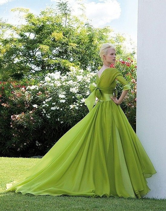 绿色婚纱礼服
