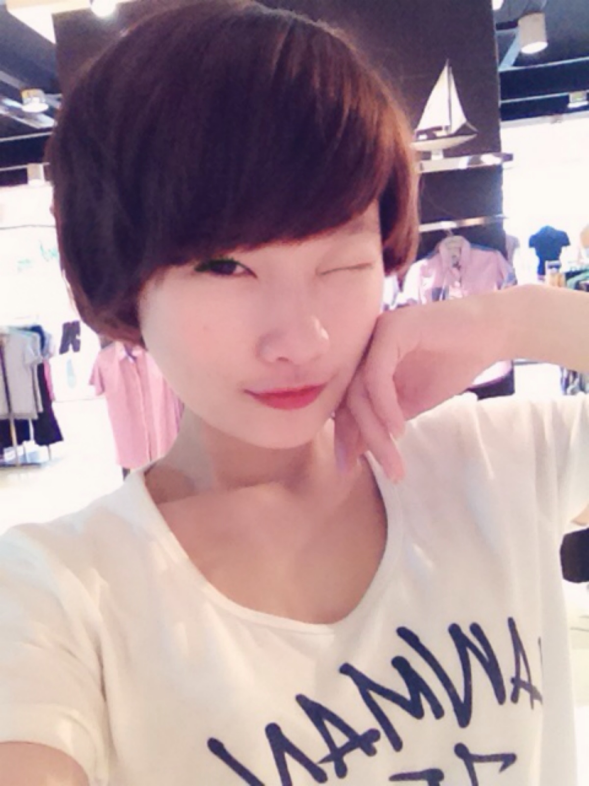 眨眼美女