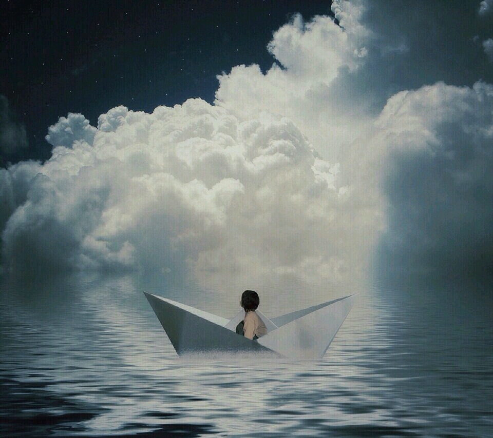 在无尽的夜里,驾着一只纸船,载着梦想