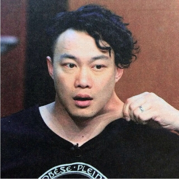 如若姓陈方可颠倒众生i〔陈奕迅eason头像〕