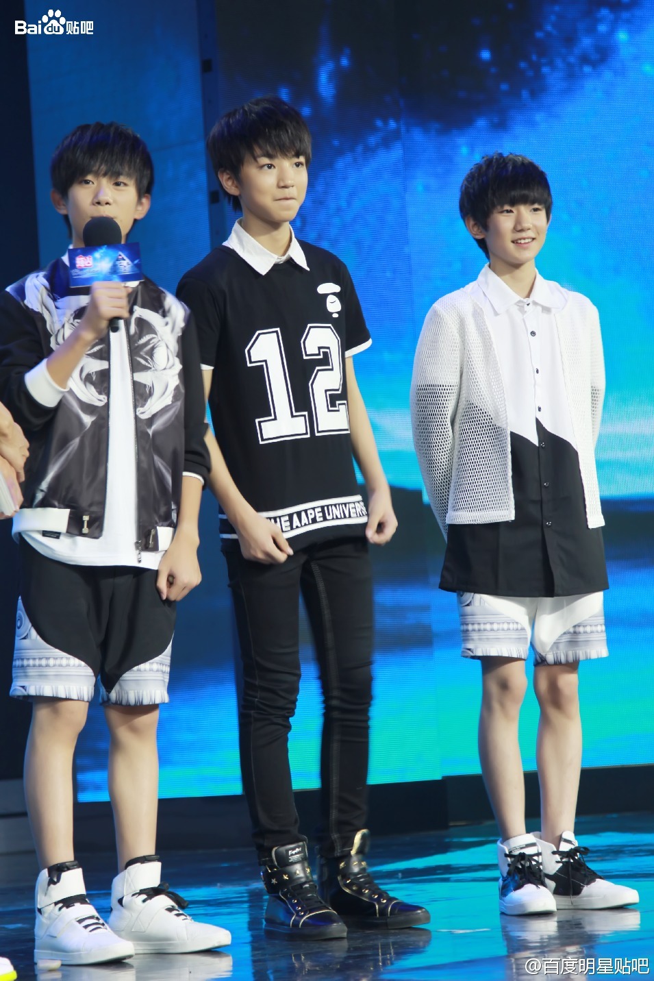 tfboys王俊凯 2014.7.9参加《少年中国强》录制.图出处见logo.