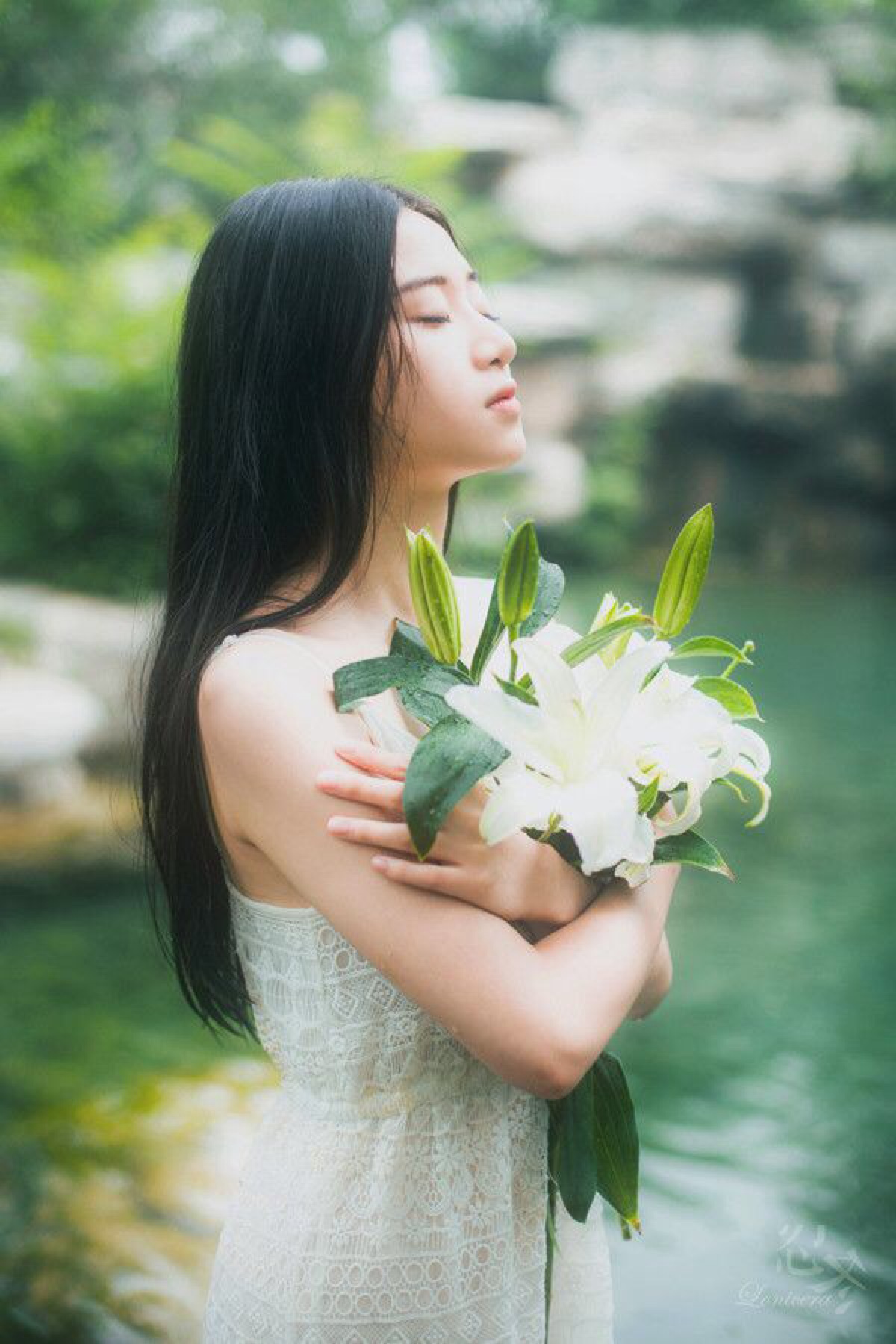 阳光明媚的森系女子