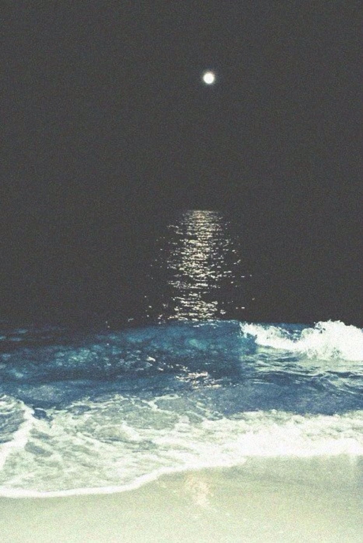 深夜的海,无限的绝望