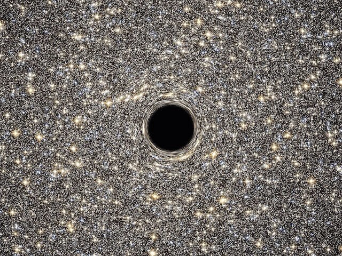 9 月 18 日,欧洲航天局发布矮星系 m60-ucd1 中心超重黑洞照片,而该