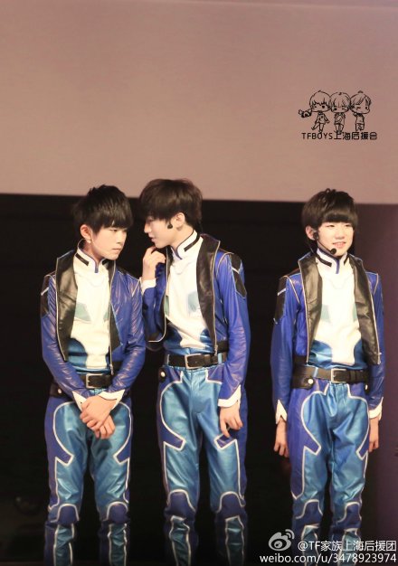 tfboys# 热力赛车发布会 cr:logo